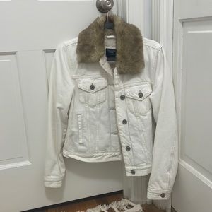 Abercrombie and fitch white denim jacket with removable fur hood